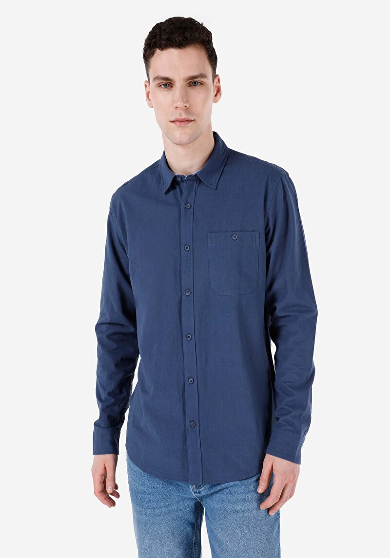 Imagine a Cămașă Cu Gât Drept Cămașă Albastră Cu Mânecă Lungă Pentru Bărbați