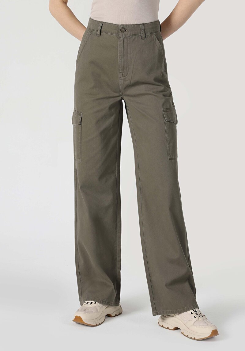 Imagine a Pantaloni De Dama Kaki Regular Fit Cl1062462
