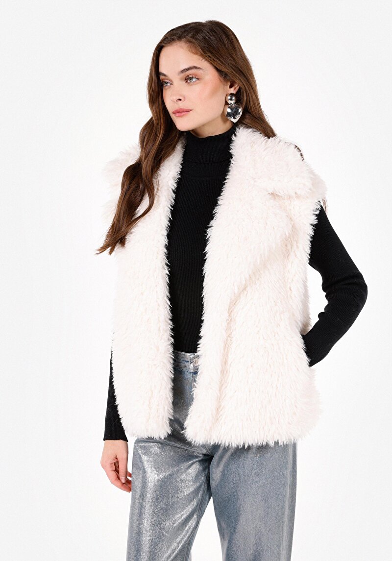 Imagine a Regular Fit Shirt Neck Vestă Albă Pentru Femei