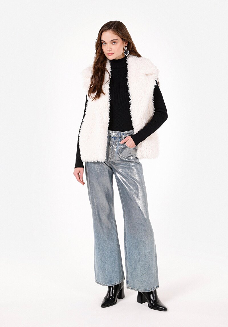 Afișați detalii pentru Regular Fit Shirt Neck Vestă Albă Pentru Femei