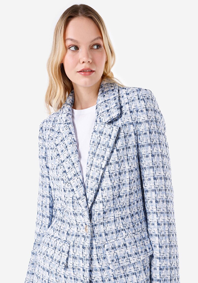 Imagine a Jachetă Albastră Pentru Femei Slim Fit Cu Nasturi Căptușiți