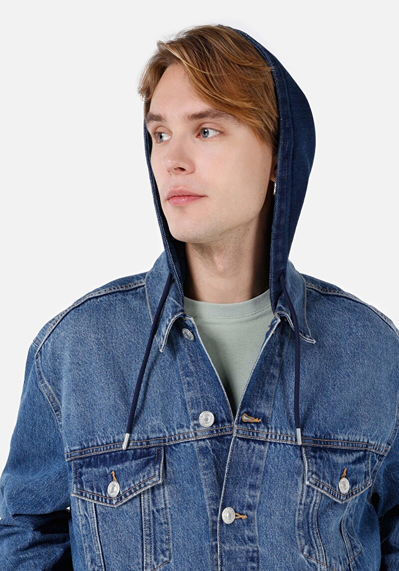 Imagine a Jachetă Albastră Pentru Bărbați Oversize Fit Cu Nasturi Și Fără Căptușeală