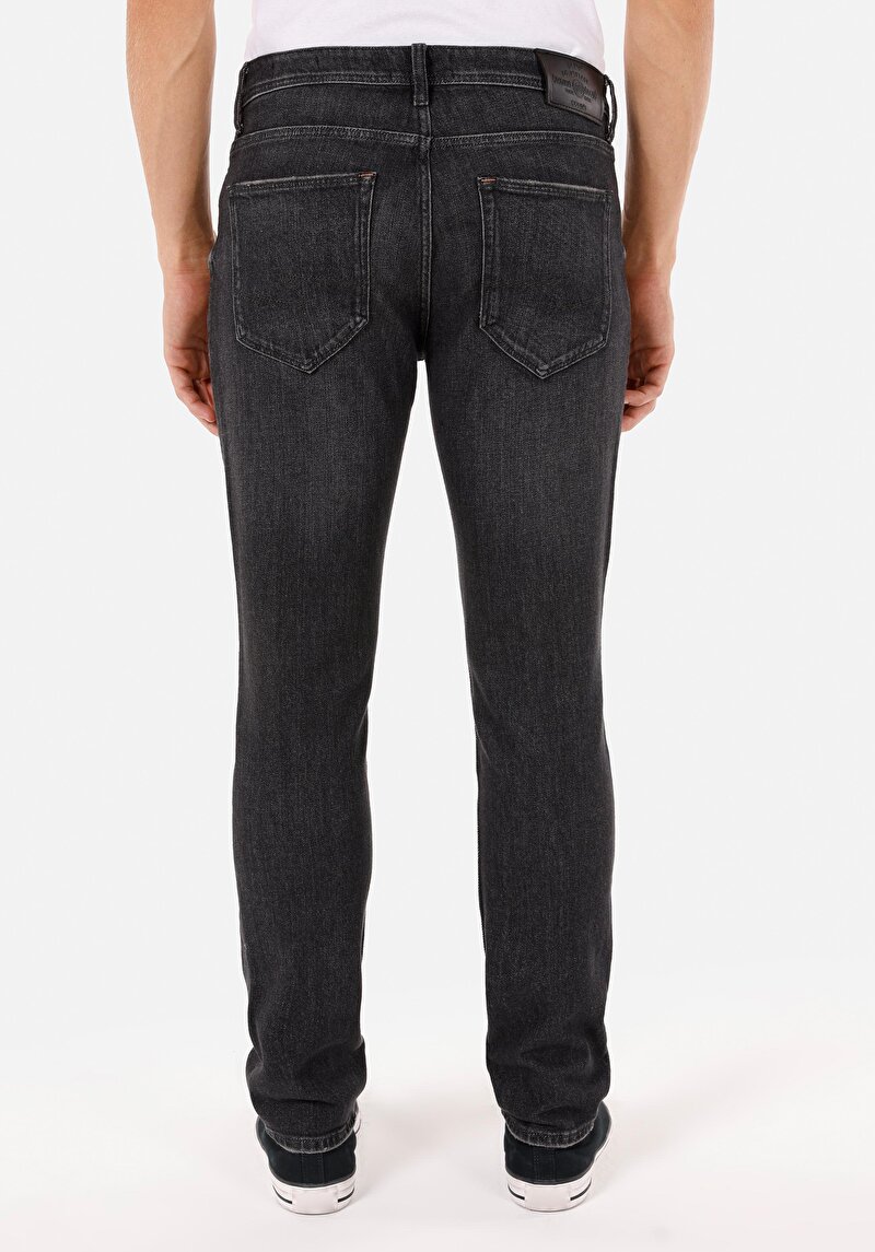 Imagine a Pantaloni De Barbati Denim Straight Fit 044 Karl Cl1071275