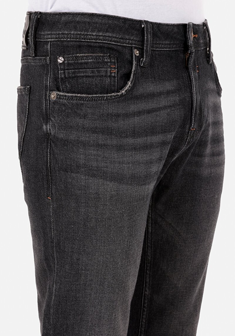 Afișați detalii pentru Pantaloni De Barbati Denim Straight Fit 044 Karl Cl1071275