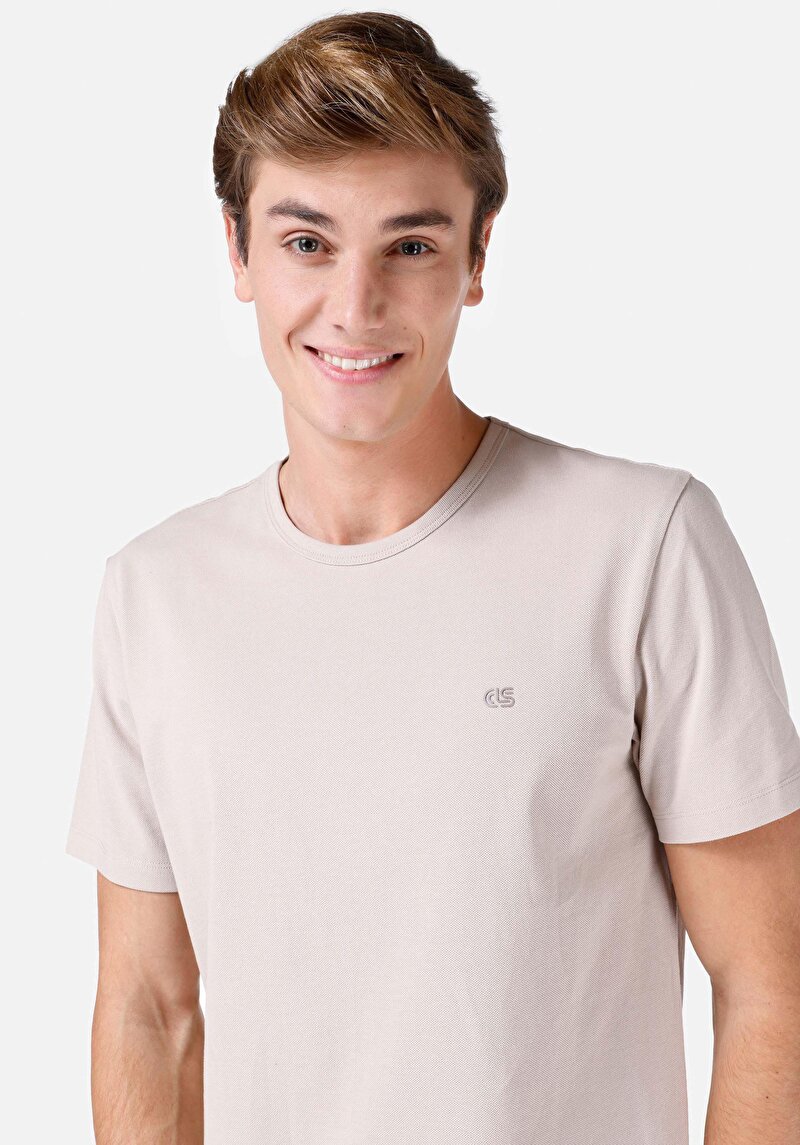 Afișați detalii pentru Tricou Cu Maneca Scurta De Barbati Bej Regular Fit  Cl1068565