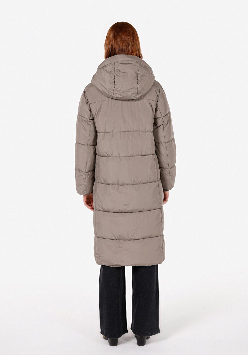 Afișați detalii pentru Palton Pentru Femei Cu Gât Înalt Regular Fit