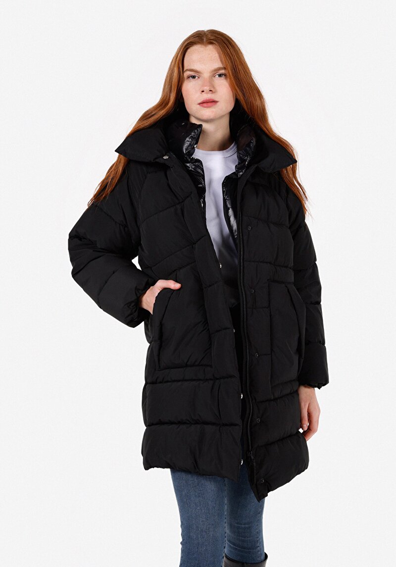 Imagine a Palton Negru Pentru Femei Cu Glugă Regular Fit