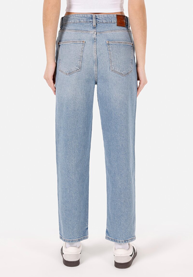 Afișați detalii pentru Blugi İndigo Pentru Femei Cu Croială Dreaptă