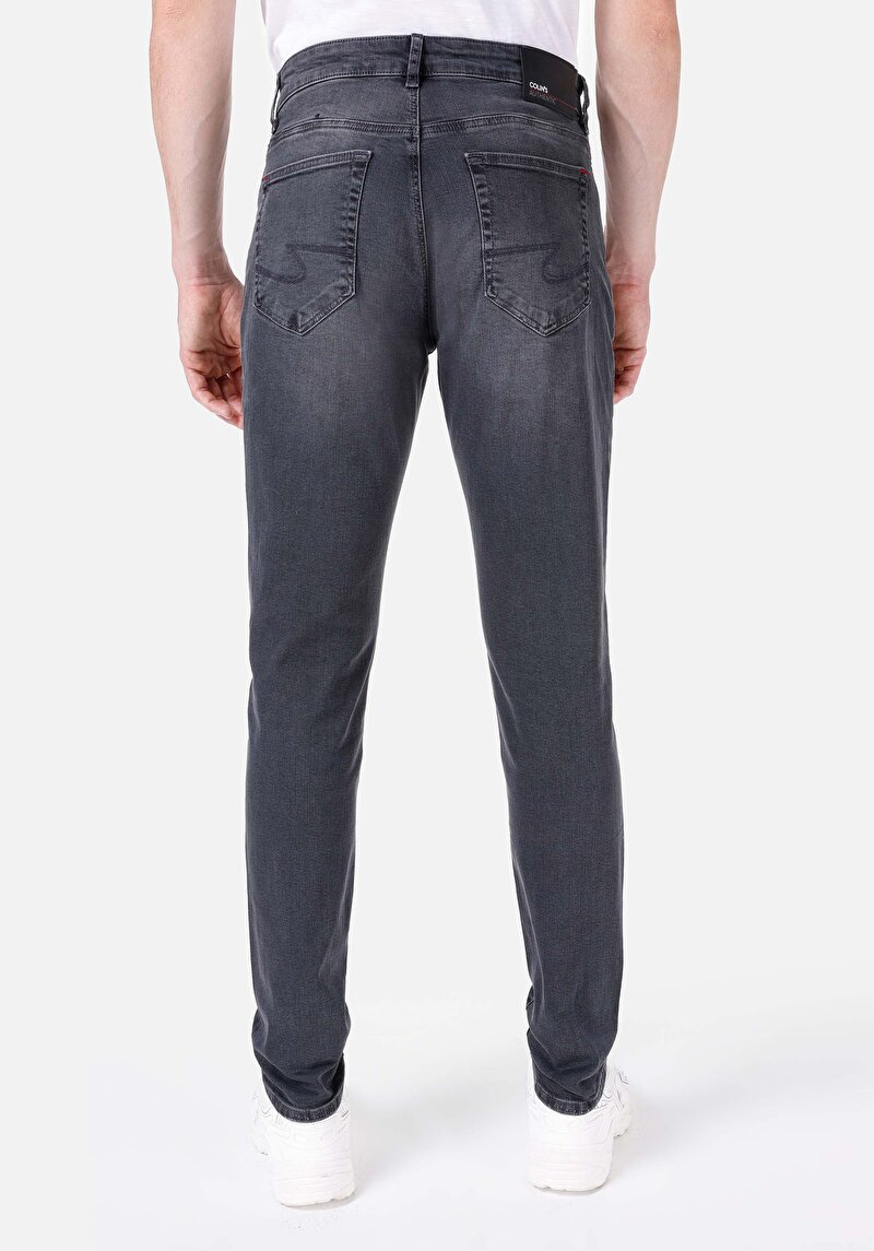 Imagine a Blugi Negri Pentru Bărbați Cu Talie Joasă Și Talie İngustă Slim Fit