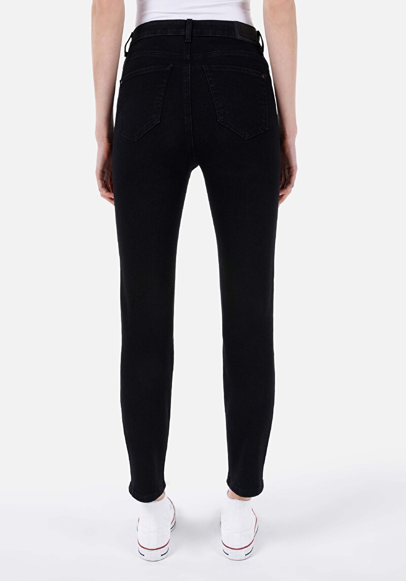 Afișați detalii pentru Blugi Negri Pentru Femei Slim Fit