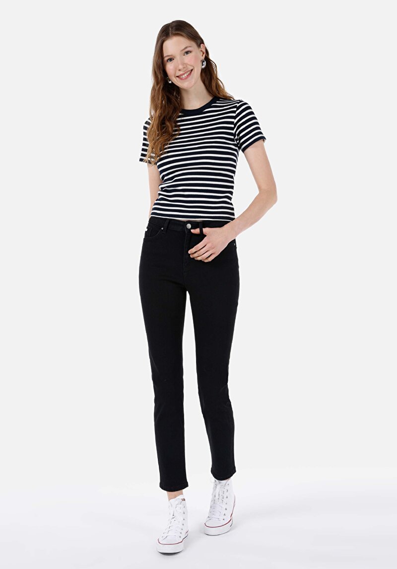 Afișați detalii pentru Blugi Negri Pentru Femei Slim Fit