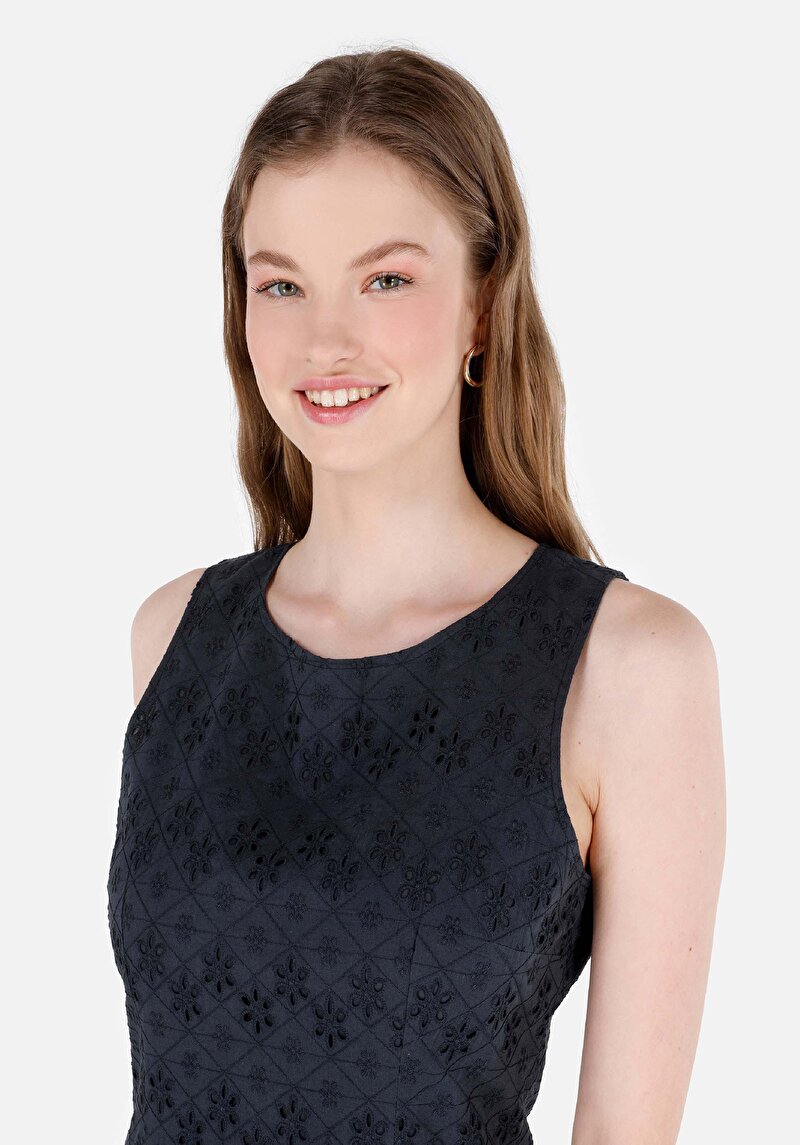 Imagine a Rochie Slim Fit Bleumarin Pentru Femei