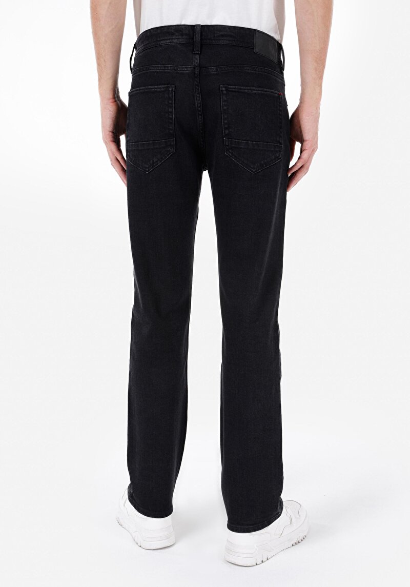 Afișați detalii pentru Pantaloni De Barbati Denim Regular Fit 045 David Cl1069022