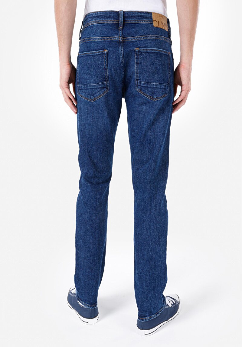 Afișați detalii pentru Pantaloni De Barbati Denim Straight Fit 044 Karl Cl1069033