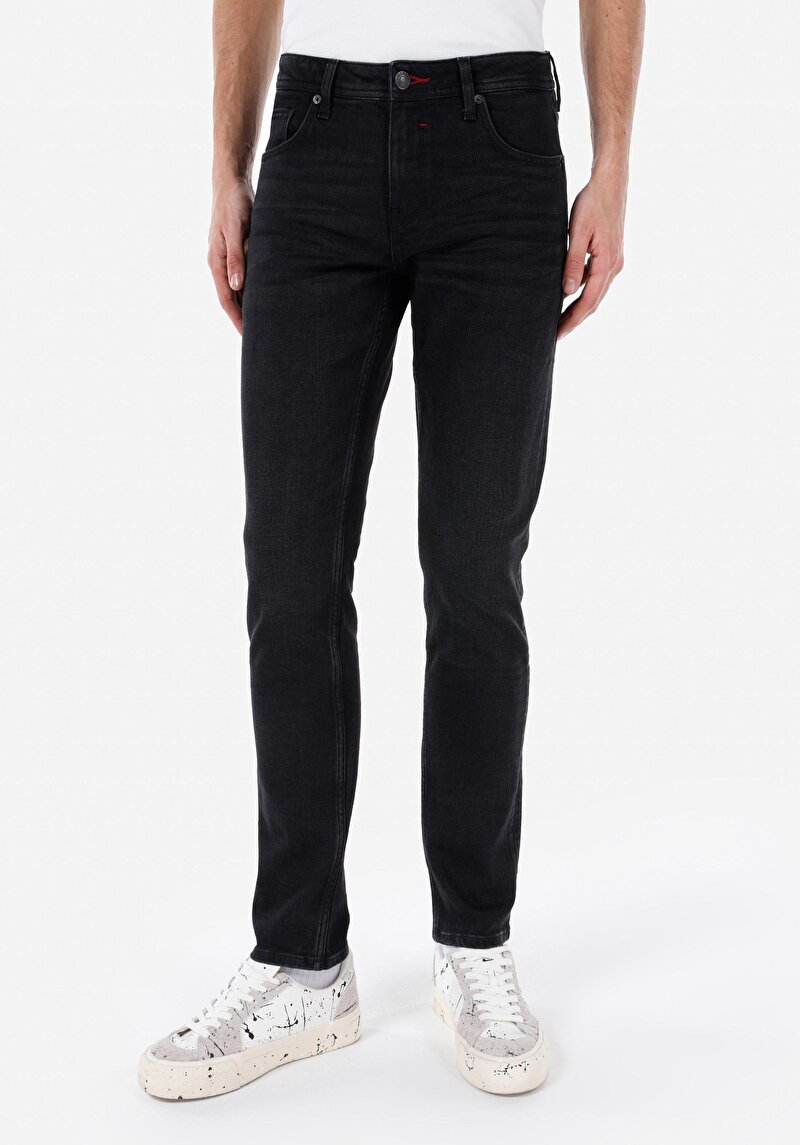 Imagine a Pantaloni De Barbati Denim Straight Fit 044 Karl Cl1069035