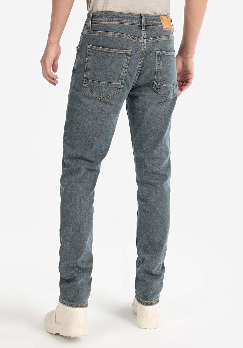 Afișați detalii pentru Pantaloni De Barbati Denim Straight Fit 044 Karl Cl1065606