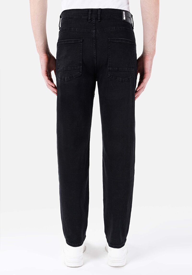 Imagine a Blugi Negri Pentru Bărbați Cu Talie Dreaptă Cu Talie Medie