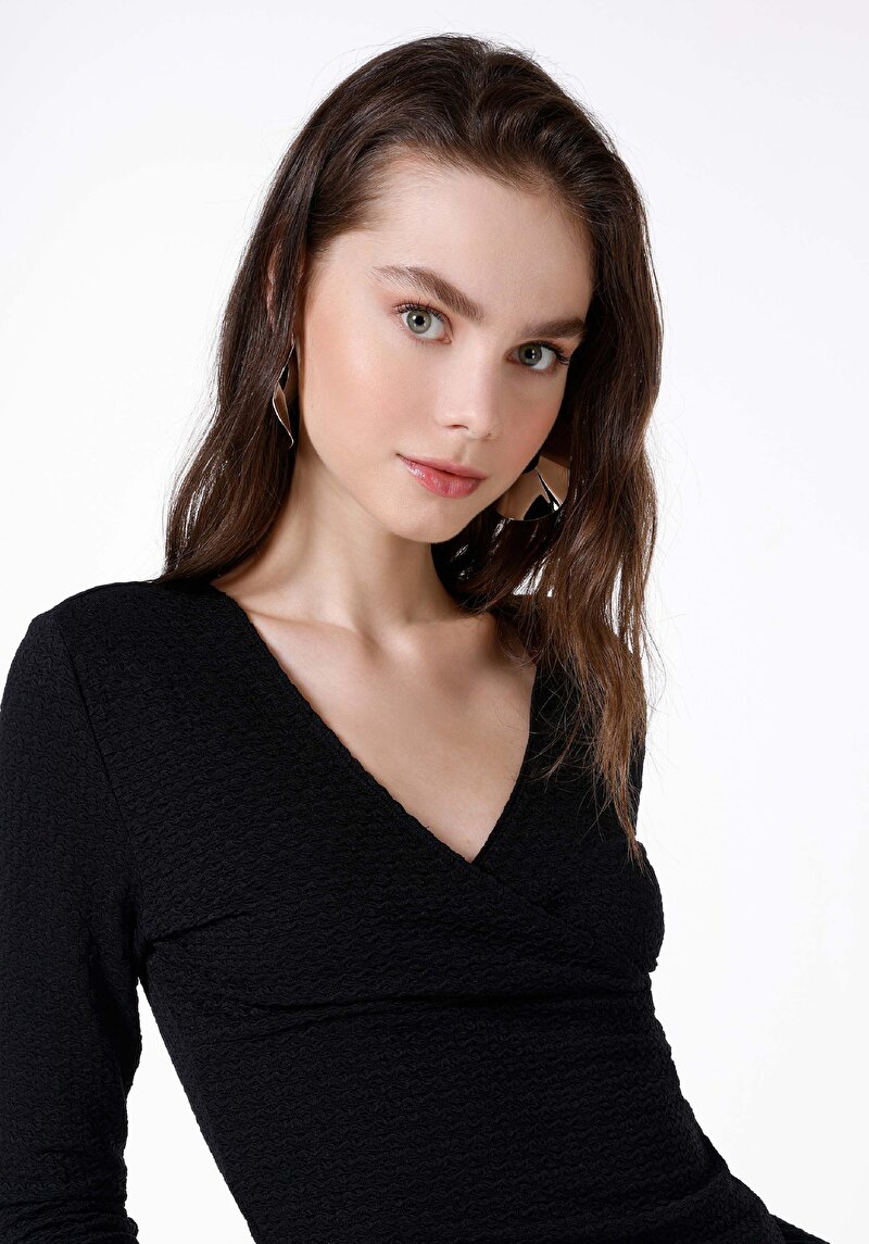 Afișați detalii pentru Slim Fit Tricou Negru Cu Mânecă Lungă Pentru Femei Cu Decolteu În V