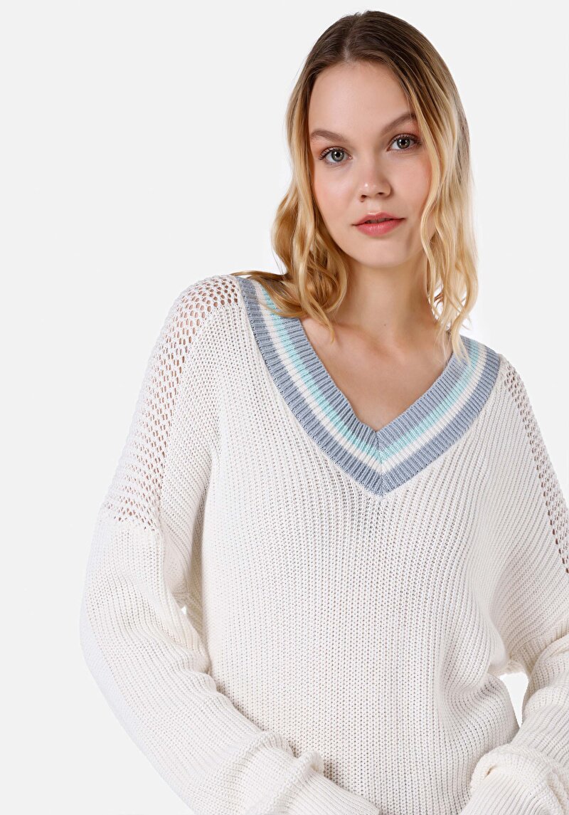 Imagine a Pulover De Dama Alb Regular Fit Cl1067362