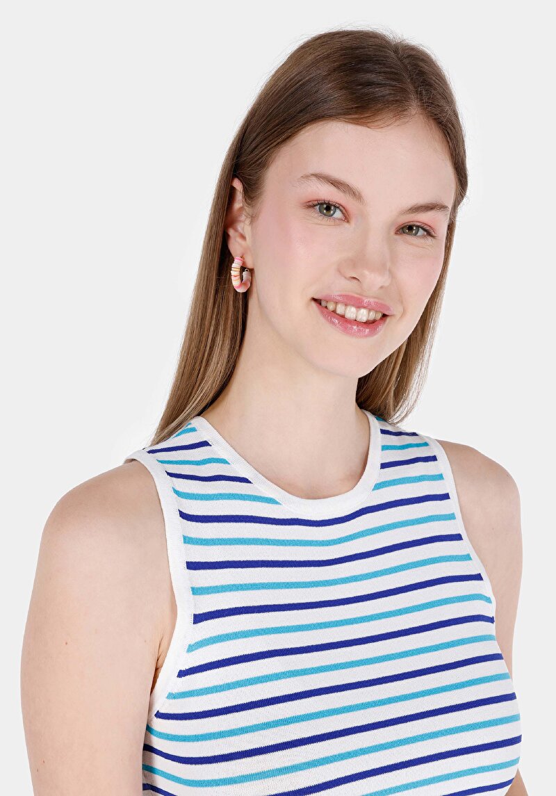 Imagine a Pulover Albastru Pentru Femei Slim Fit