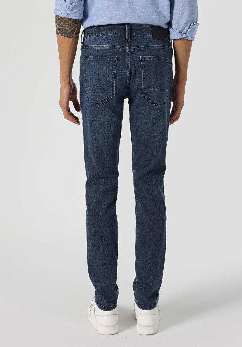 Imagine a Blugi Din Denim Pentru Bărbați Cu Talie Dreaptă