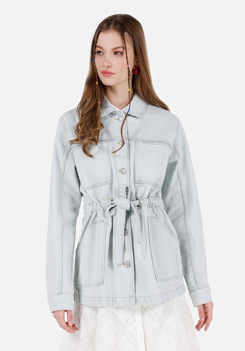 Imagine a Jachetă Albastră Pentru Femei Cu Nasturi Și Căptușeală Regular Fit