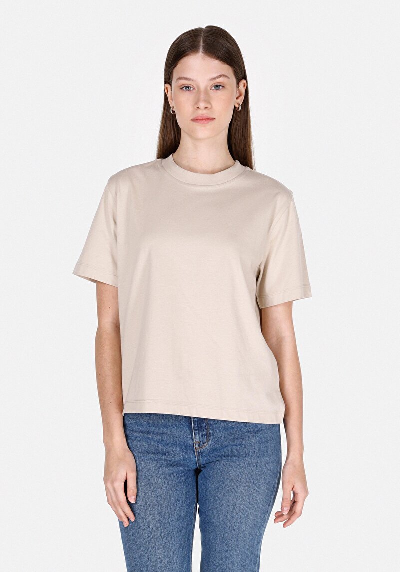 Imagine a Regular Fit Round Neck Drept Pentru Femei Bej Tricou Cu Mânecă Scurtă