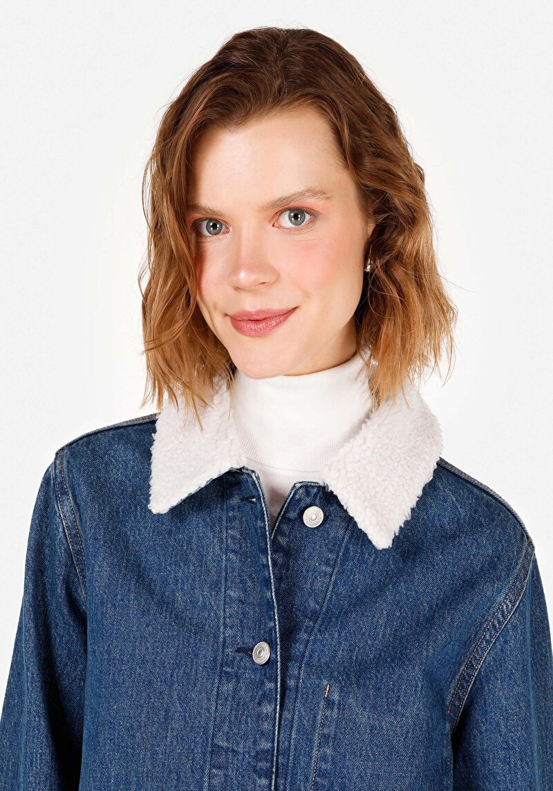 Imagine a Jachetă Albastră Pentru Femei Regular Fit