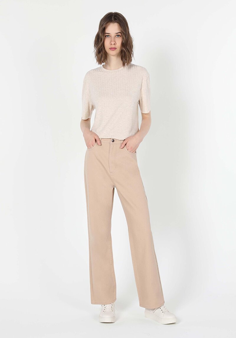 Imagine a Pantaloni De Dama Ecru Regular Fit Cl1060734