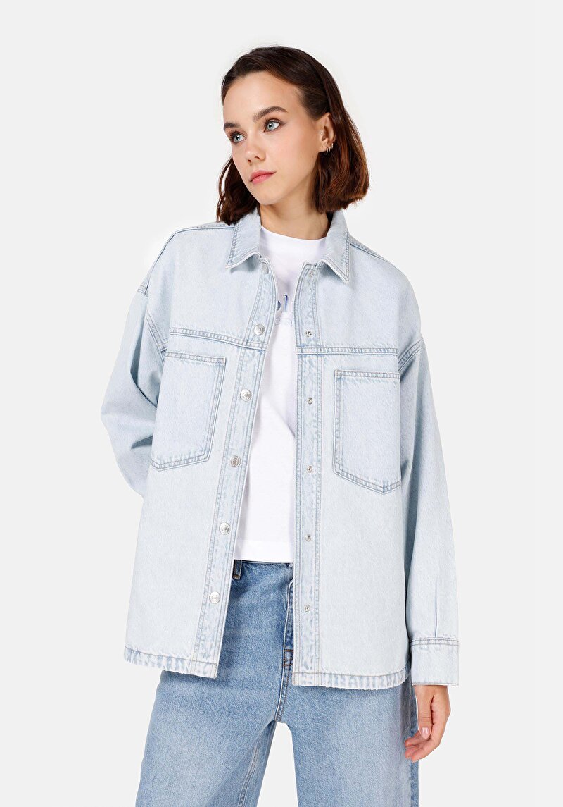 Imagine a Oversize Fit Classic Collar Cămașă Albastră Cu Mânecă Lungă Pentru Femei