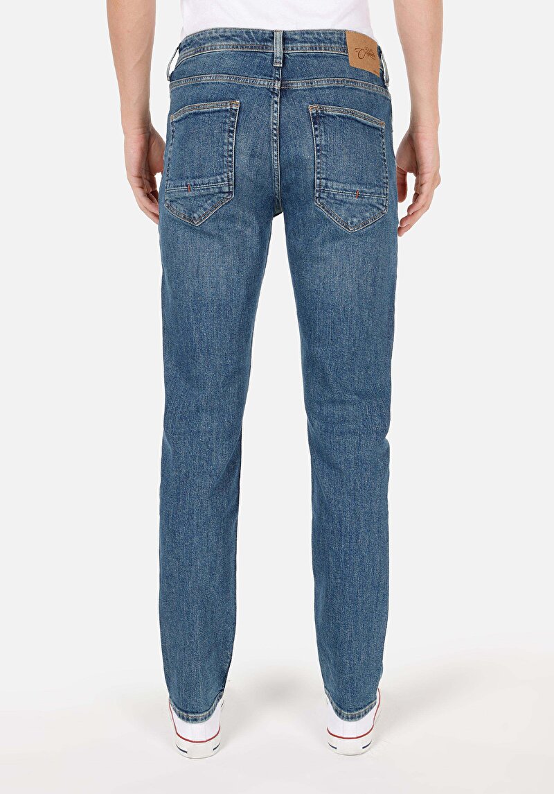 Afișați detalii pentru Pantaloni De Barbati Denim Straight Fit 044 Karl Cl1072384