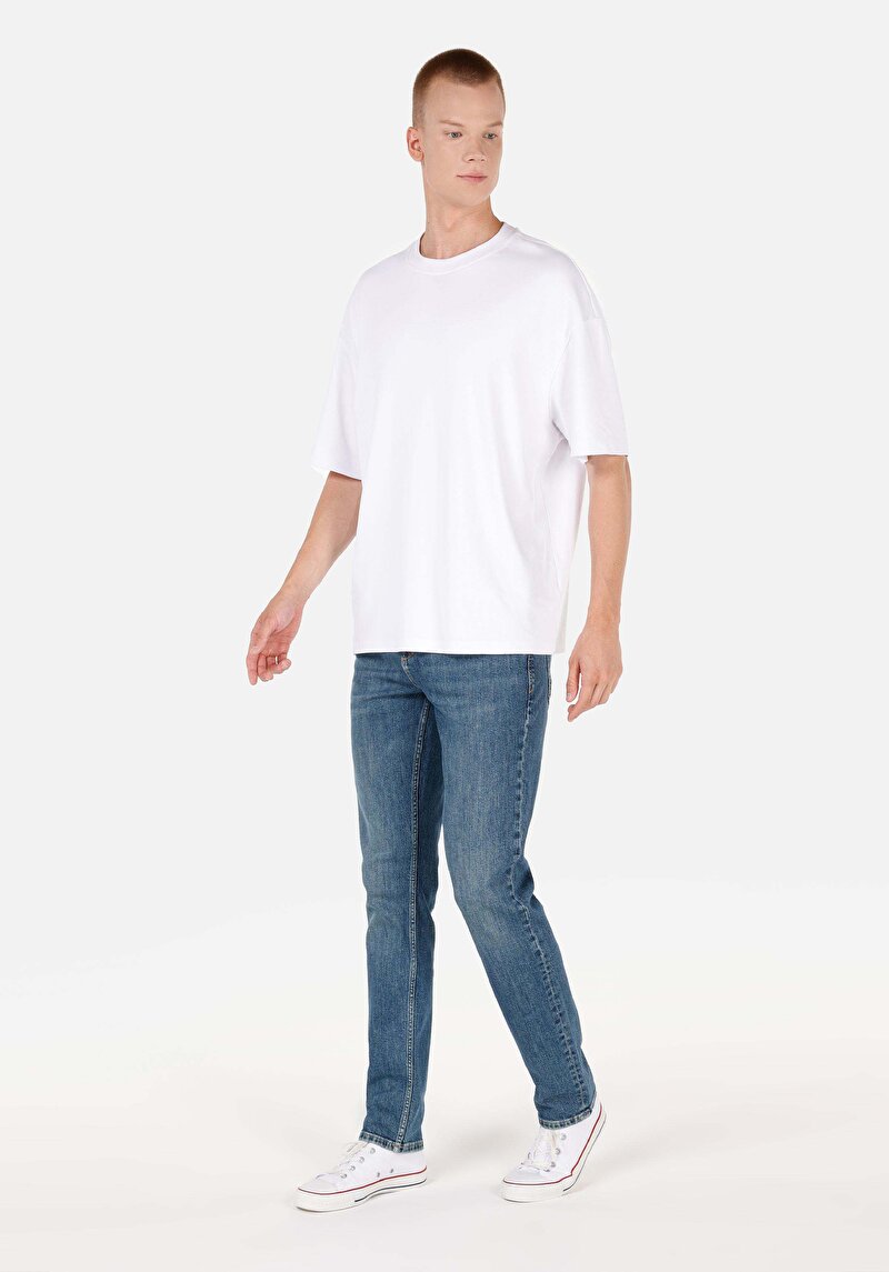 Afișați detalii pentru Pantaloni De Barbati Denim Straight Fit 044 Karl Cl1072384