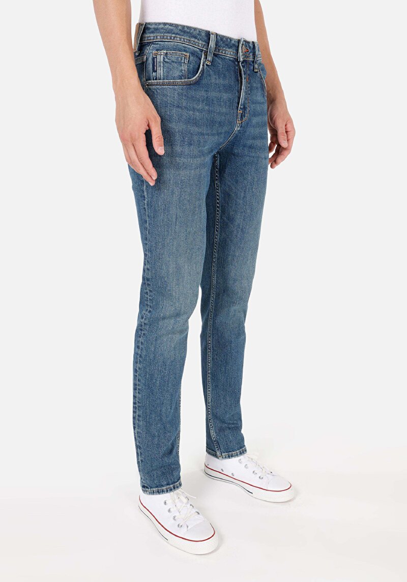 Afișați detalii pentru Pantaloni De Barbati Denim Straight Fit 044 Karl Cl1072384
