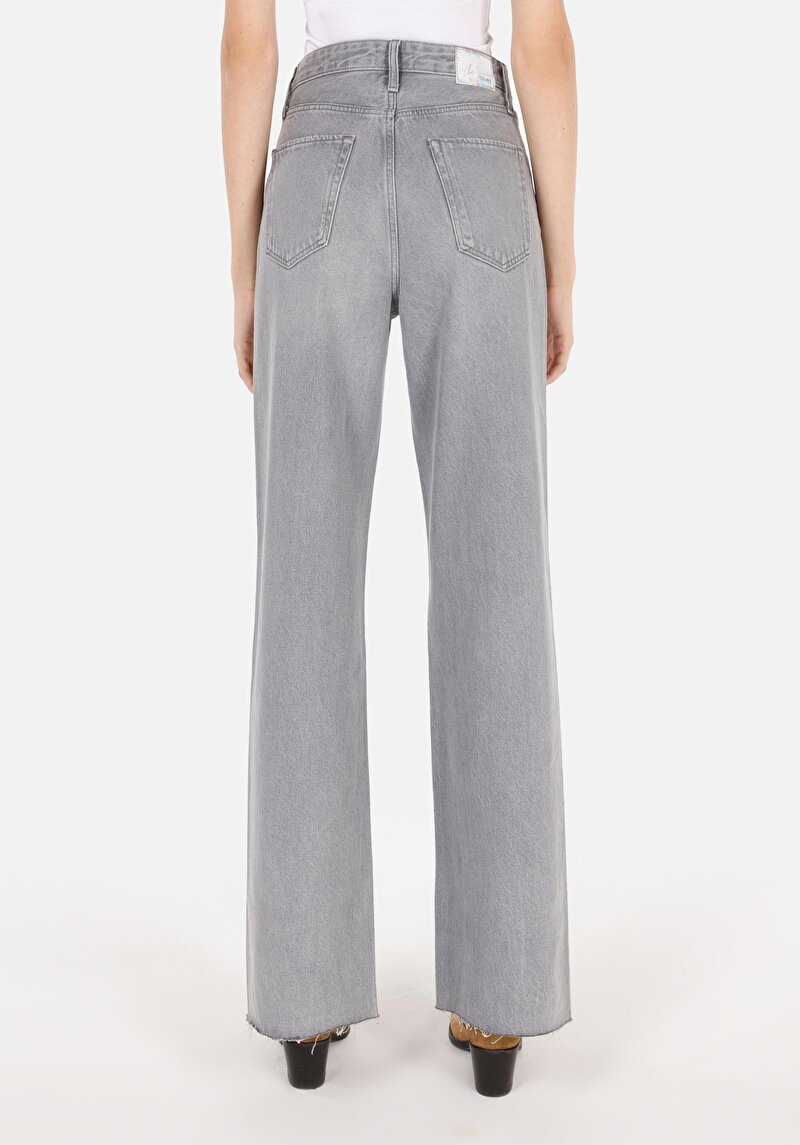 Imagine a Blugi Gri Pentru Femei Regular Fit