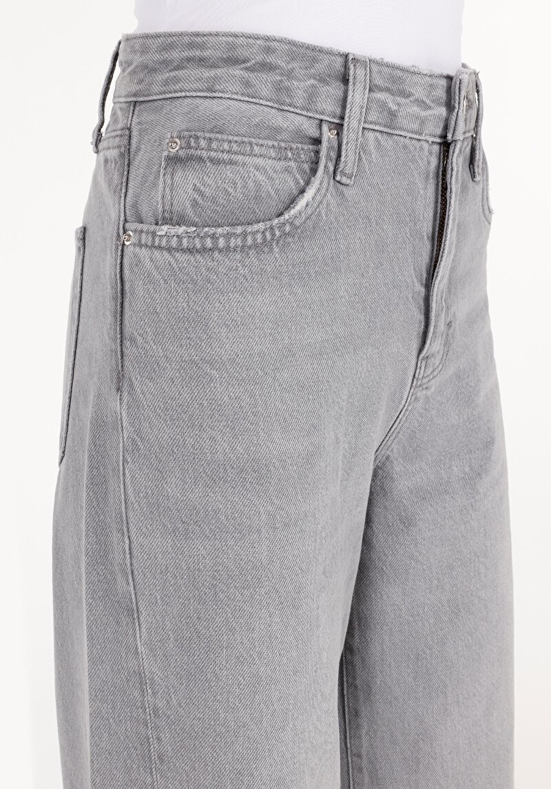 Afișați detalii pentru Blugi Gri Pentru Femei Regular Fit