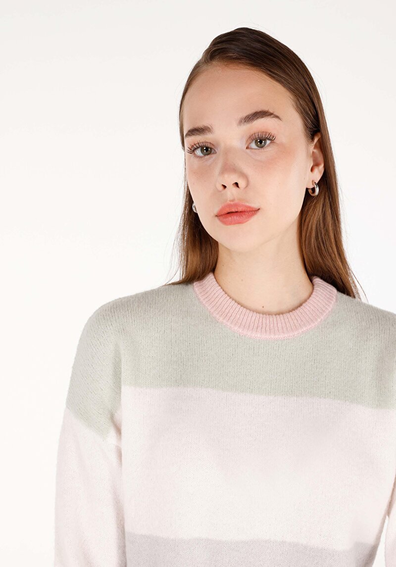 Afișați detalii pentru Pulover Multicolor Pentru Femei Cu Gât Rotund Regular Fit