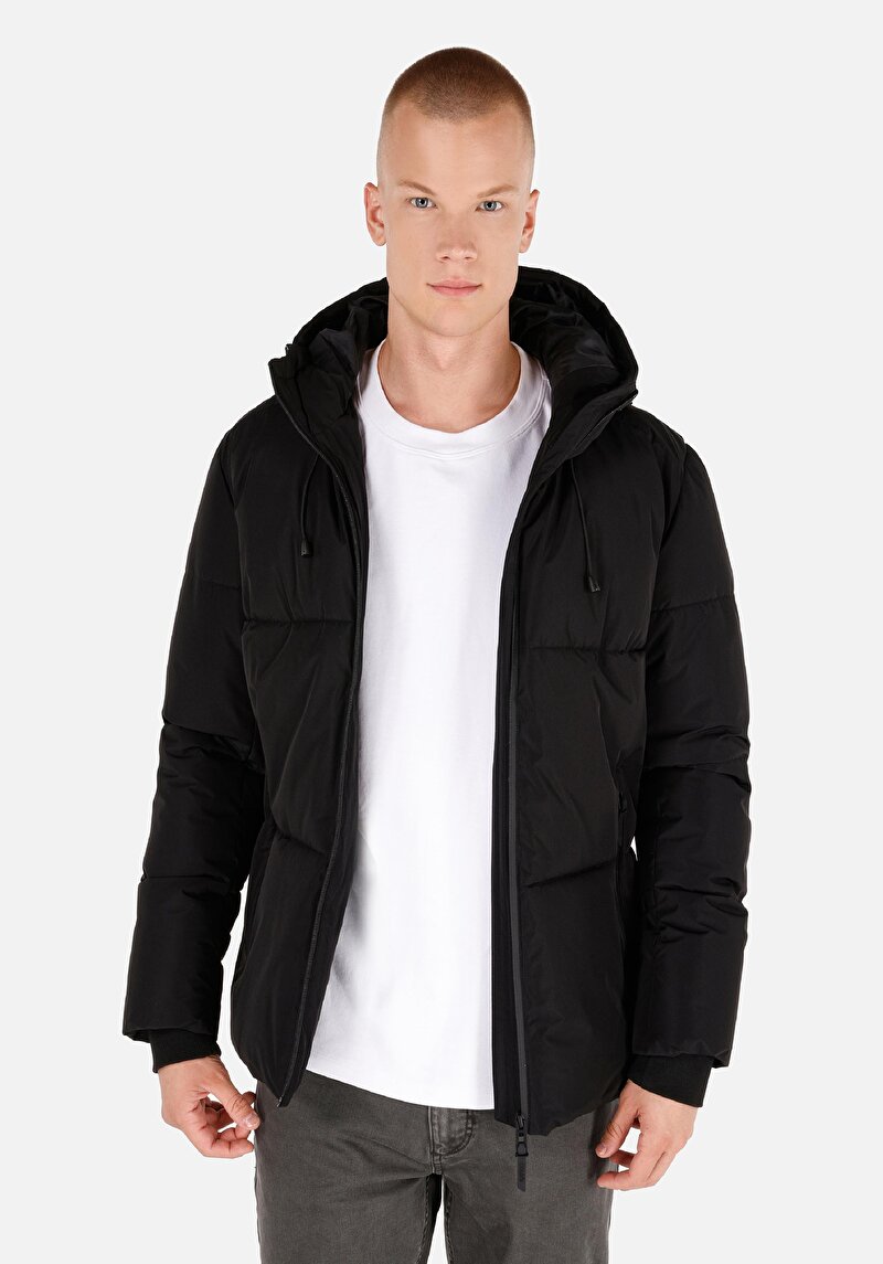 Imagine a Palton Negru Pentru Bărbați Slim Fit