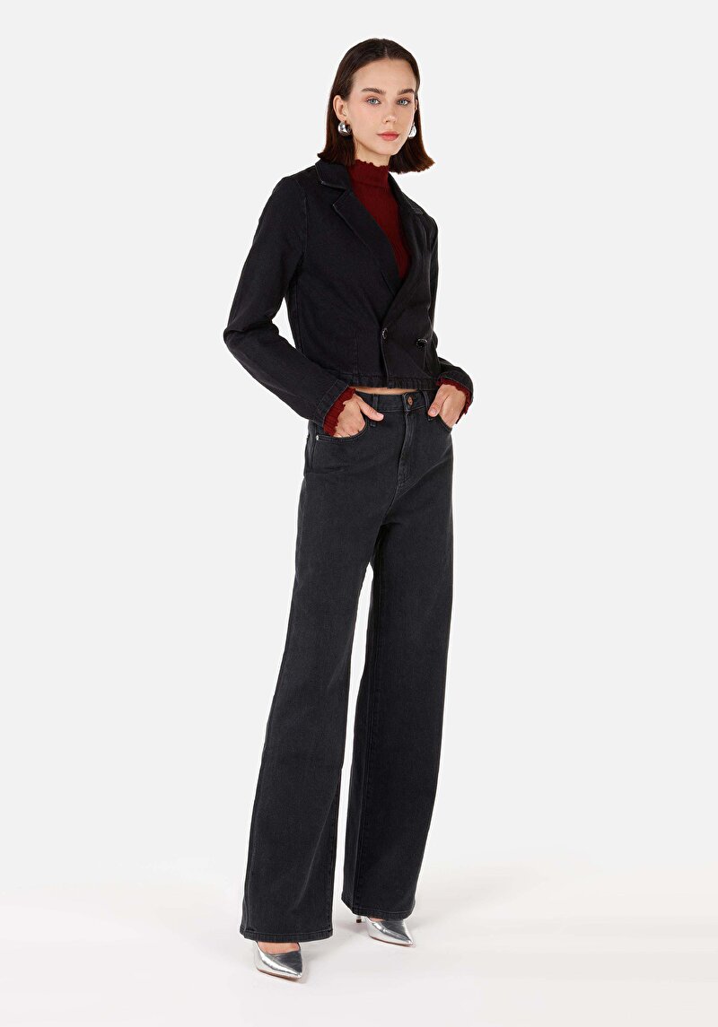 Imagine a Jachetă Albastră Pentru Femei Slim Fit