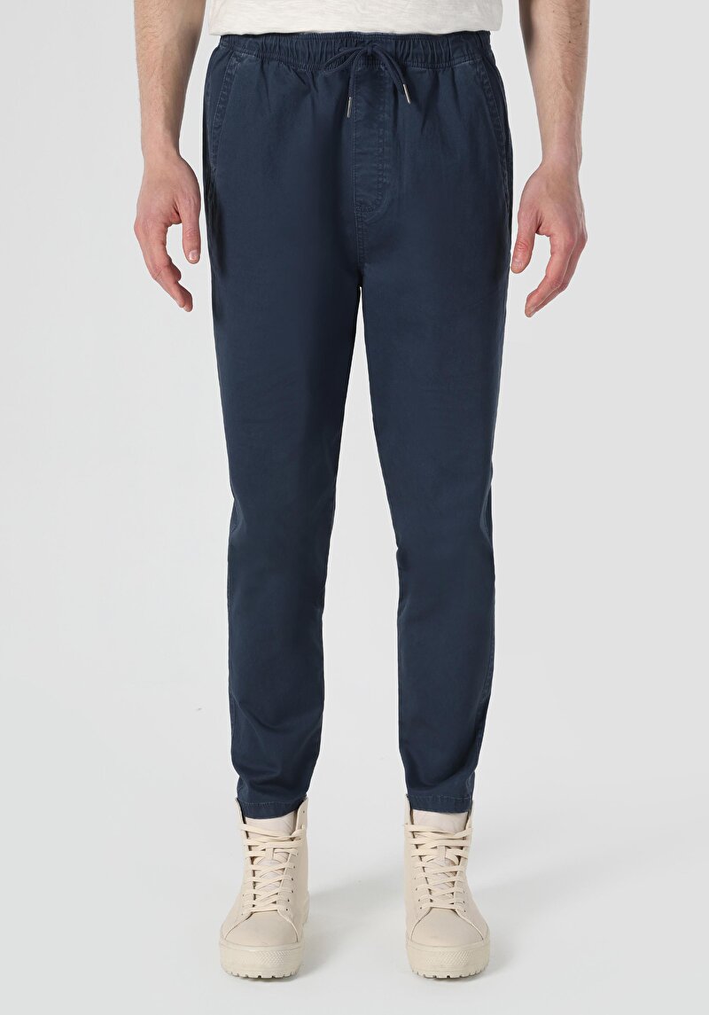 Afișați detalii pentru Pantaloni Comfort Fit Mid Waist Straight Leg Bleumarin Pentru Bărbați