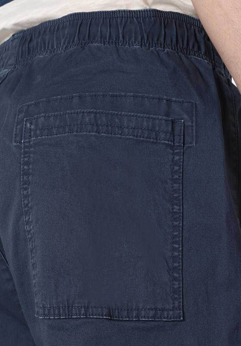 Afișați detalii pentru Pantaloni Comfort Fit Mid Waist Straight Leg Bleumarin Pentru Bărbați