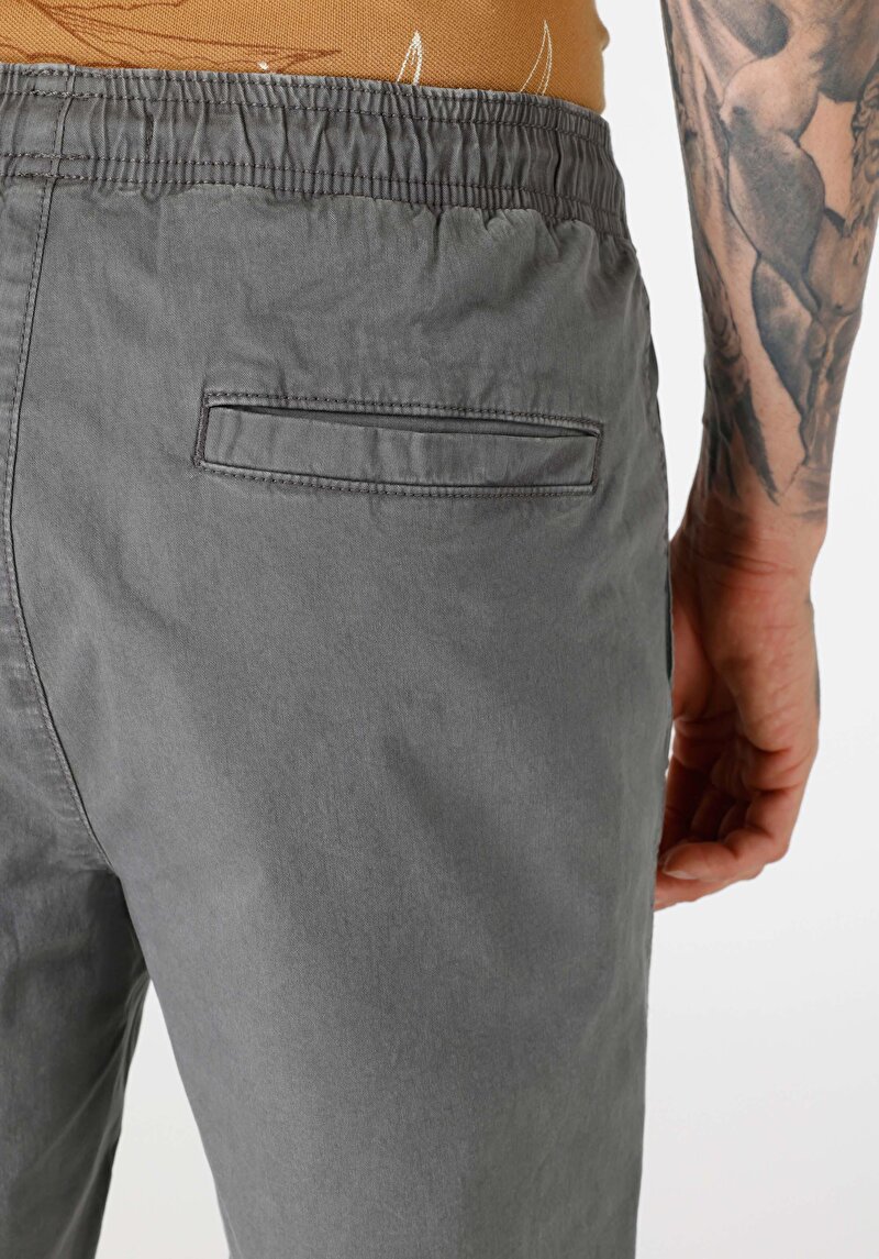 Afișați detalii pentru Short / Pantaloni Scurti De Barbati Antracit Regular Fit  Cl1064127