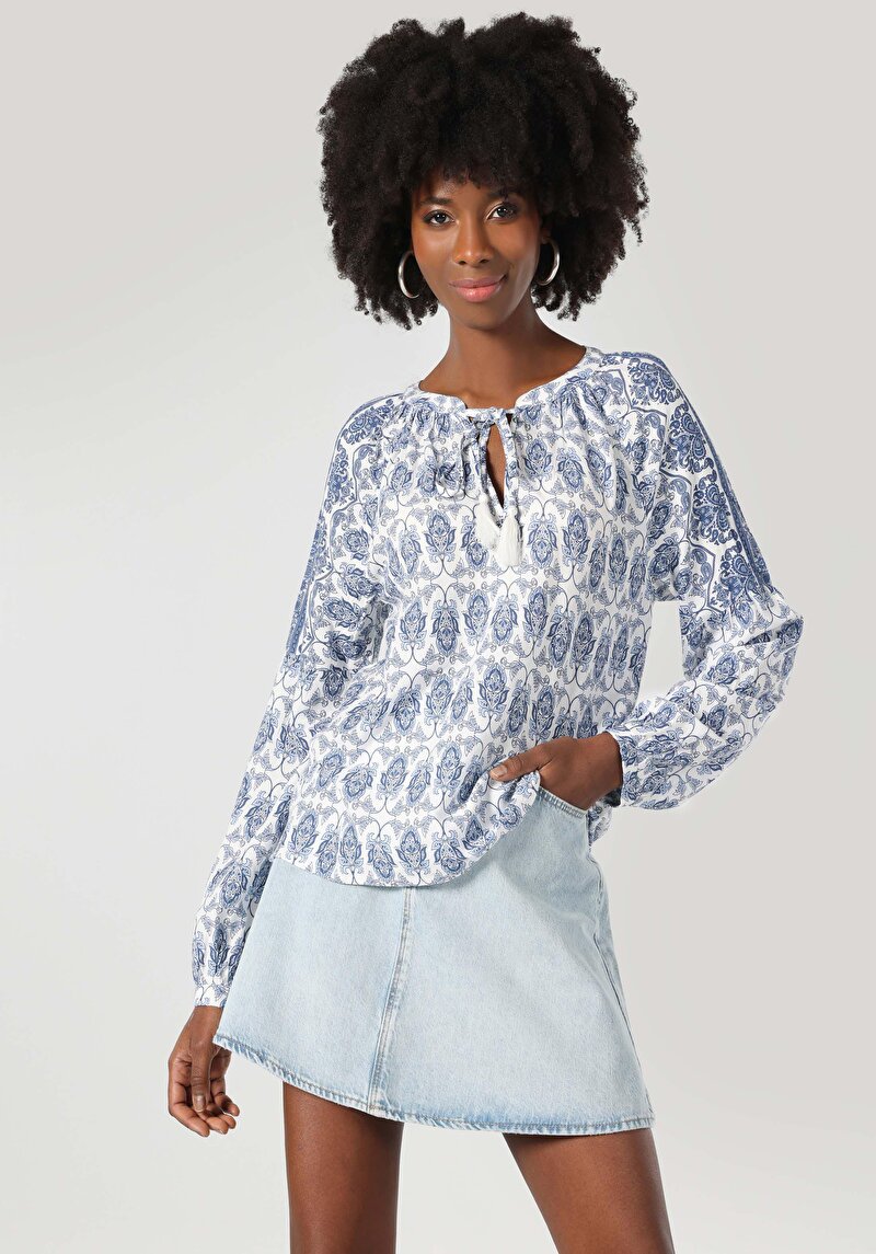 Afișați detalii pentru Regular Fit Cămașă Albastră Cu Mânecă Lungă Pentru Femei Cu Decolteu În V