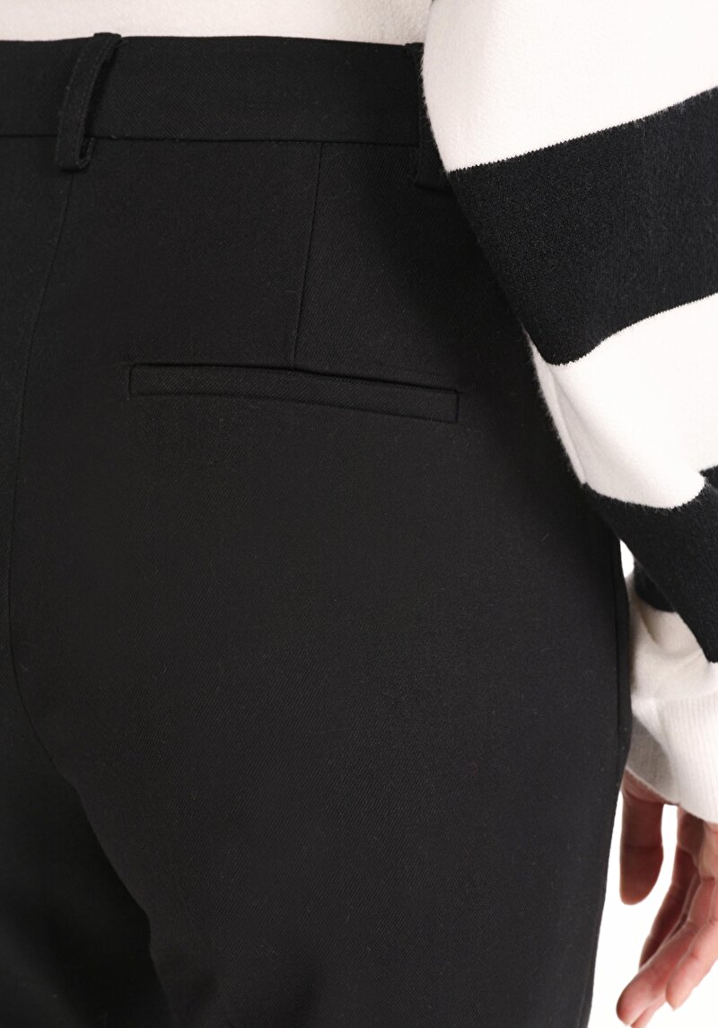 Imagine a Pantaloni De Dama Negru Slim Fit Cl1064520