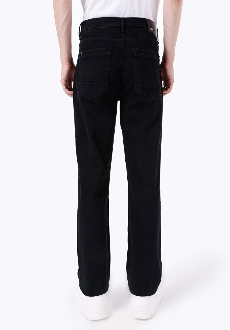 Afișați detalii pentru Blugi Din Denim Pentru Bărbați Regular Fit