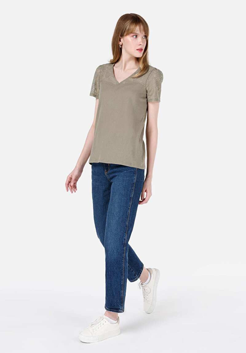 Imagine a Tricou Cu Mânecă Scurtă Pentru Femei Cu Decolteu În V Regular Fit