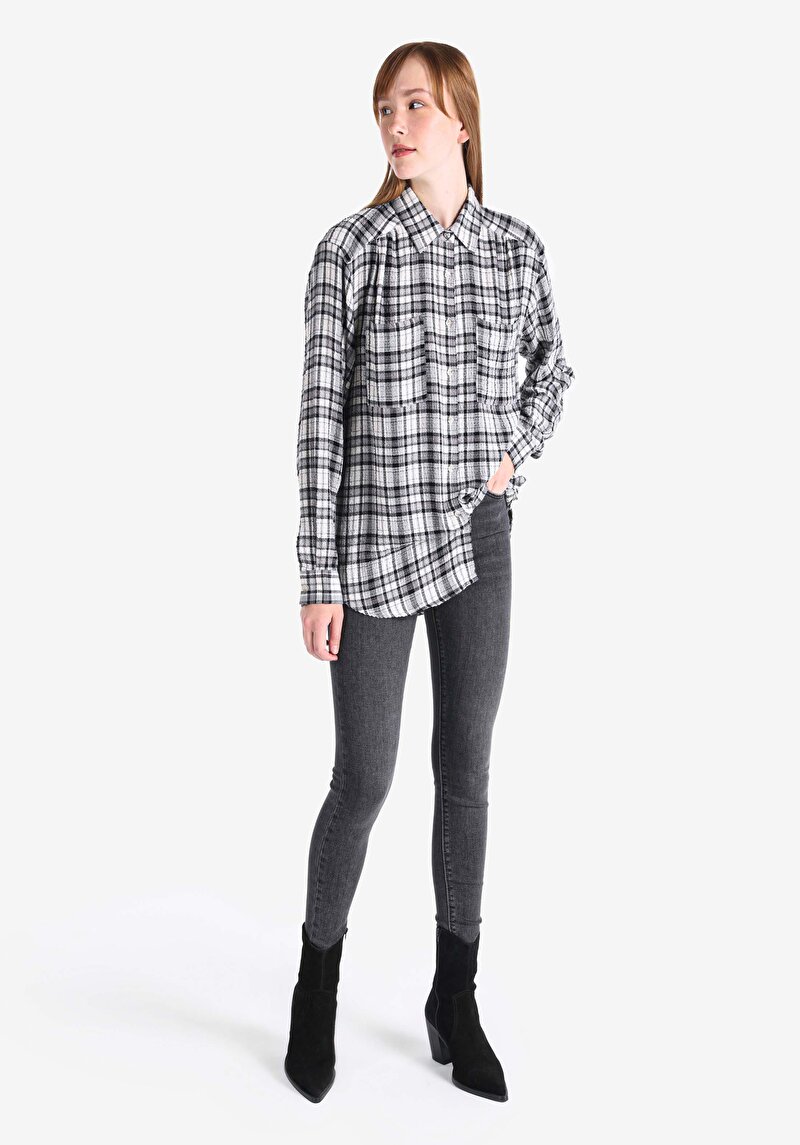 Imagine a Camasa Cu Maneca Lunga De Dama Negru Regular Fit Cl1065040