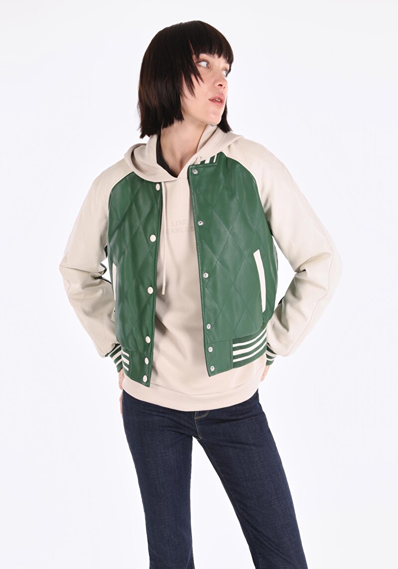 Imagine a Jacheta De Dama Verde Regular Fit  Cl1065249