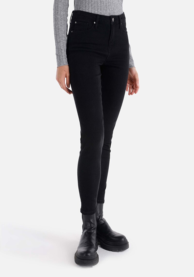 Imagine a Pantaloni De Dama Negru Slim Fit 703 Carla Cl1065302