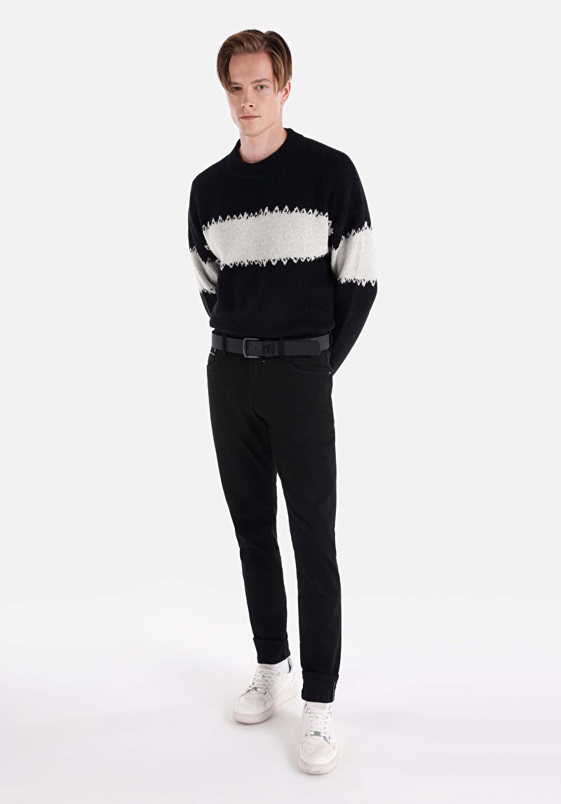 Imagine a Blugi Negri Pentru Bărbați Cu Talie Joasă Și Talie İngustă Slim Fit