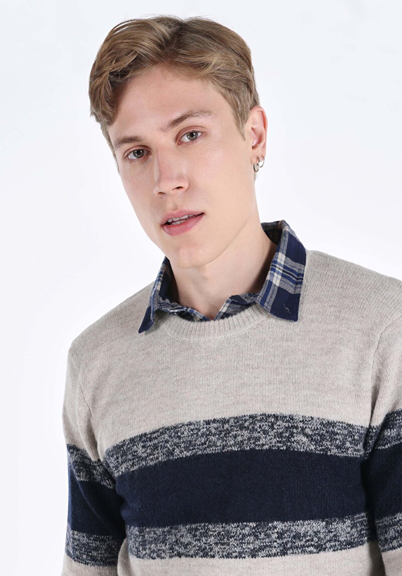 Afișați detalii pentru Pulover De Barbati Bej   Cl1065734